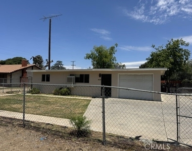 23890 Hemlock - Photo Thumbnail 1