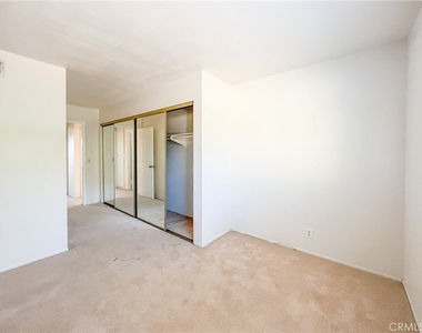 1359 Calle De Oro - Photo Thumbnail 10