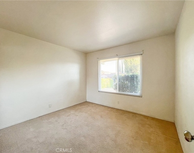 1359 Calle De Oro - Photo Thumbnail 13
