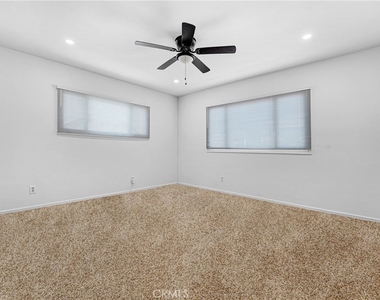 10352 Hayvenhurst - Photo Thumbnail 13