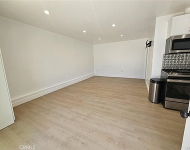 21931 Ybarra Road - Photo Thumbnail 3