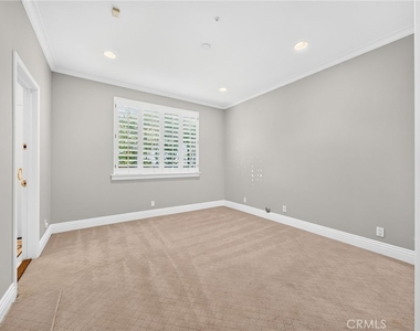 21004 Mendenhall Ct - Photo Thumbnail 21