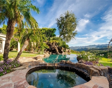 21004 Mendenhall Ct - Photo Thumbnail 6