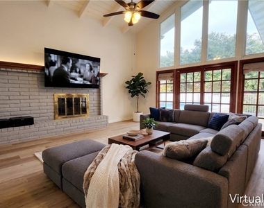6327 Sattes Drive - Photo Thumbnail 12