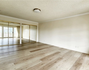 6327 Sattes Drive - Photo Thumbnail 23