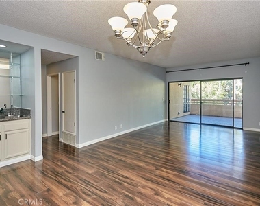 941 W Carson Street - Photo Thumbnail 2