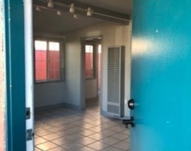 4614 W 164th - Photo Thumbnail 4