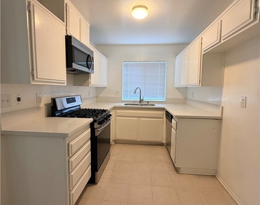 8520 Century Blvd Unit A - Photo Thumbnail 3