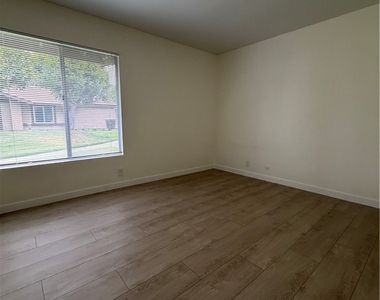 8520 Century Blvd Unit A - Photo Thumbnail 10