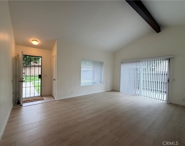 8520 Century Blvd Unit A - Photo Thumbnail 1