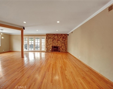 17230 Bonham Ave - Photo Thumbnail 5