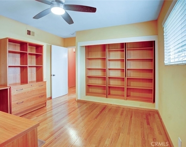 17230 Bonham Ave - Photo Thumbnail 12
