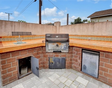 17230 Bonham Ave - Photo Thumbnail 19