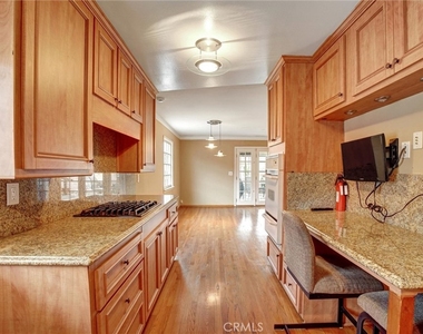 17230 Bonham Ave - Photo Thumbnail 10