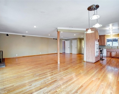 17230 Bonham Ave - Photo Thumbnail 7