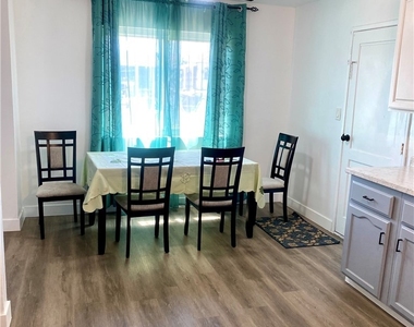 4180 118th Street Unit B - Photo Thumbnail 2