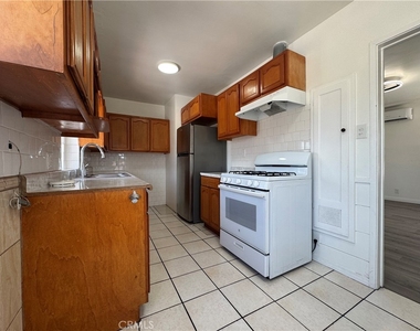 3464 1/2 Duane Way - Photo Thumbnail 3