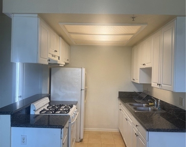1015 Parton Street - Photo Thumbnail 5