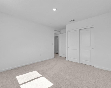 34427 Sakura Ln - Photo Thumbnail 18