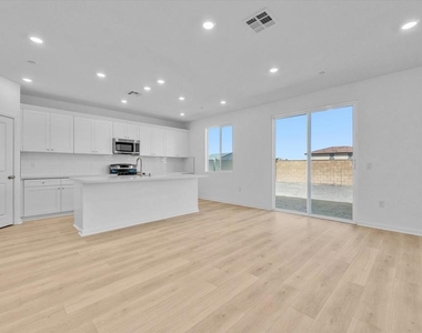 34427 Sakura Ln - Photo Thumbnail 4