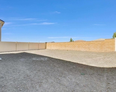 34427 Sakura Ln - Photo Thumbnail 27