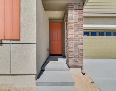 34427 Sakura Ln - Photo Thumbnail 2
