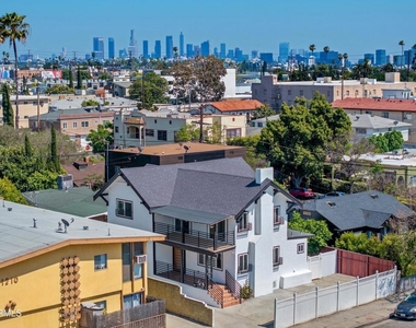 1206 Tamarind Avenue - Photo Thumbnail 42