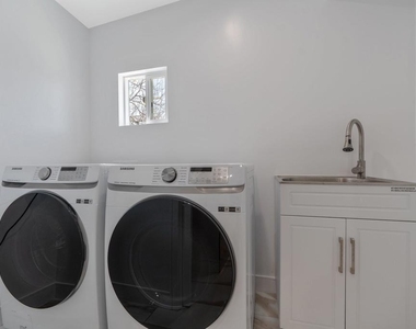 1206 Tamarind Avenue - Photo Thumbnail 36