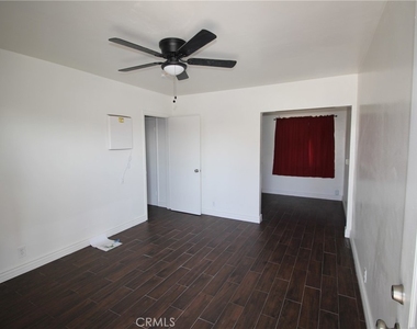 4954 Tweedy Boulevard - Photo Thumbnail 3
