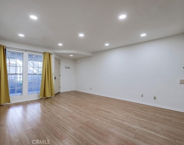 27196 Ryan Drive - Photo Thumbnail 5