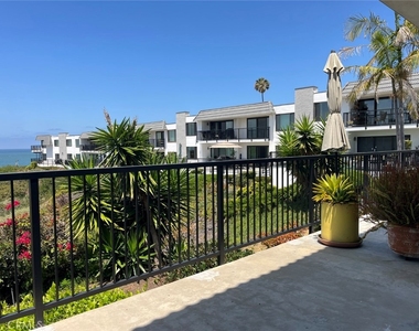 235 Avenida Lobeiro - Photo Thumbnail 29