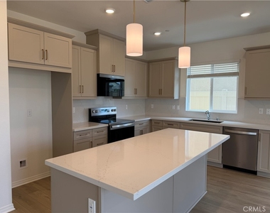 9707 Babaco Street - Photo Thumbnail 9