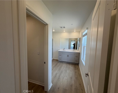 9707 Babaco Street - Photo Thumbnail 23