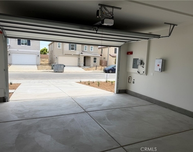 9707 Babaco Street - Photo Thumbnail 12