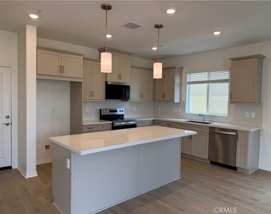 9707 Babaco Street - Photo Thumbnail 10