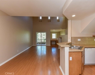306 Dewdrop - Photo Thumbnail 8