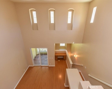 306 Dewdrop - Photo Thumbnail 12