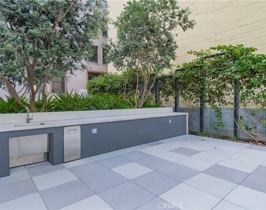 400 S Broadway S - Photo Thumbnail 14