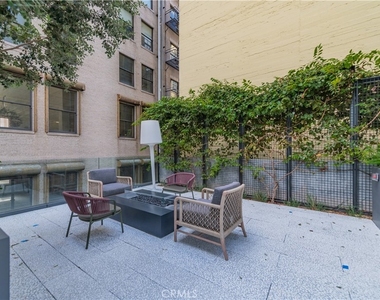 400 S Broadway S - Photo Thumbnail 12