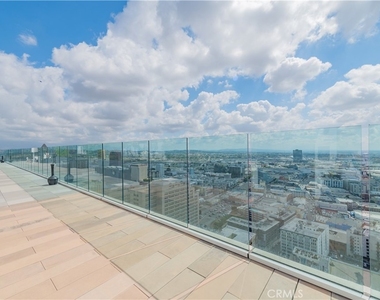 400 S Broadway S - Photo Thumbnail 52