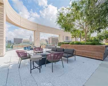 400 S Broadway S - Photo Thumbnail 33