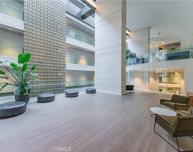 400 S Broadway S - Photo Thumbnail 19