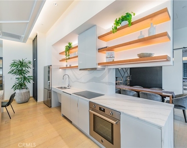 400 S Broadway S - Photo Thumbnail 46
