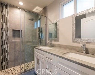 2335 E Trenton Avenue - Photo Thumbnail 7
