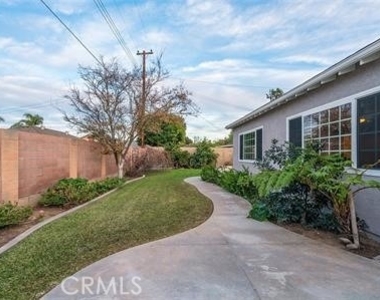 2335 E Trenton Avenue - Photo Thumbnail 5