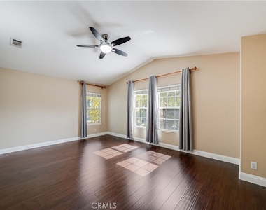 11761 Fricker Ave - Photo Thumbnail 18