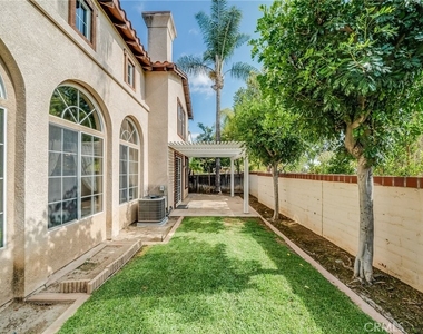 11761 Fricker Ave - Photo Thumbnail 33