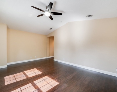 11761 Fricker Ave - Photo Thumbnail 19