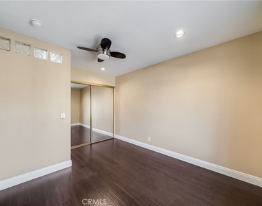 11761 Fricker Ave - Photo Thumbnail 21