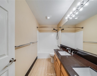 11761 Fricker Ave - Photo Thumbnail 22